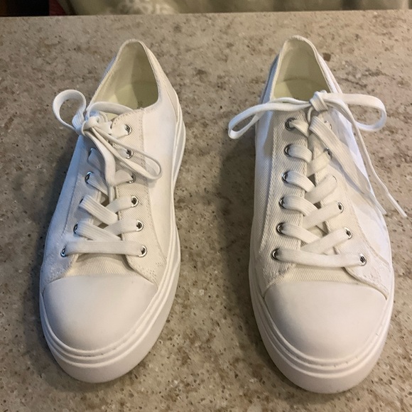 NWOT Stuart Weitzman Canvas Sammy Twill Sneakers in White Size 8